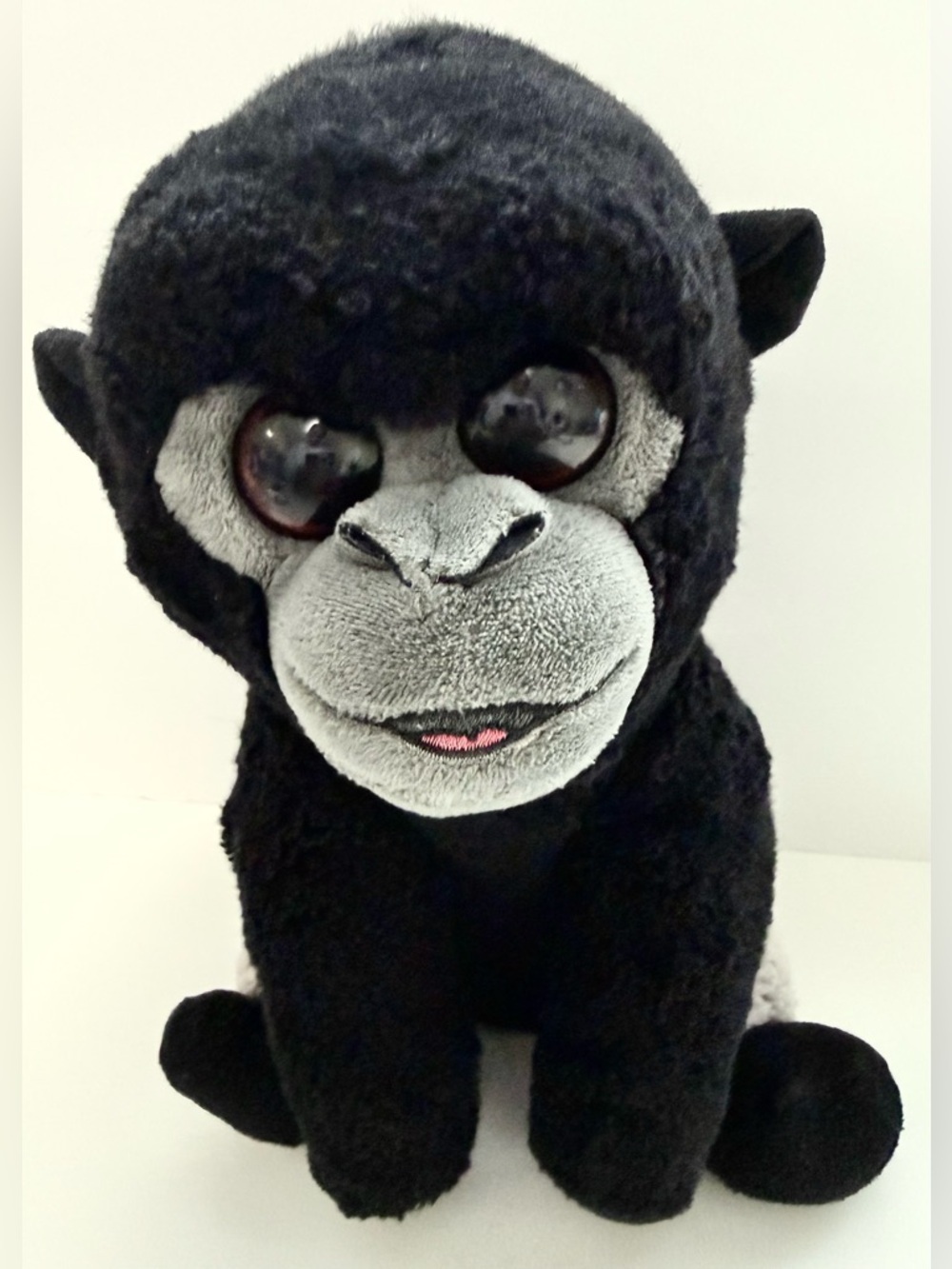 Ty Beanie Babies 'Bo' the Black and Grey Gorilla.